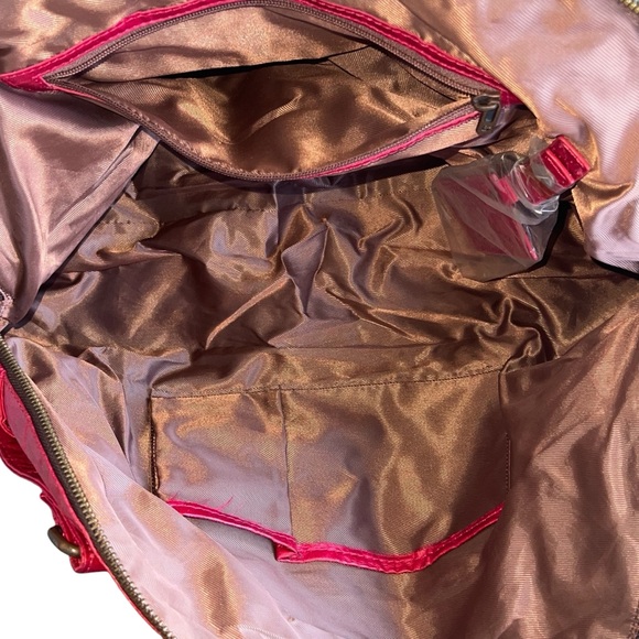 Matt & Nat - Crinkle Vegan Leather Shoulder Bag Raspberry Red - OS - Picture 10 of 16